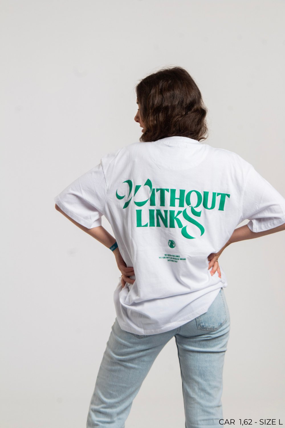 Without Links Tee - White - 1136
